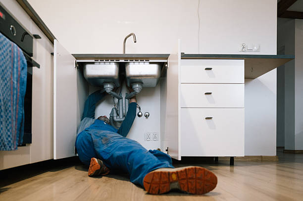 Professional Leak Detection technician working in New Athens, IL